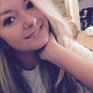 Meet your Posher, Brittney