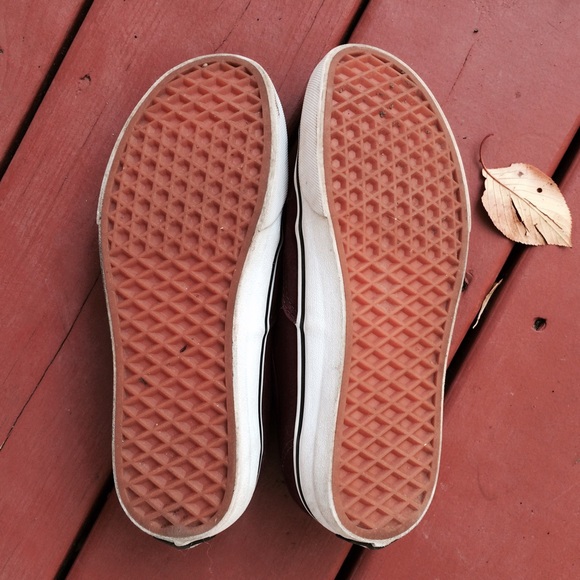 🚫SOLD🚫 Maroon Vans - Picture 2 of 3