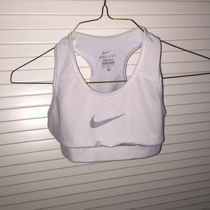 White nike dry fit sports bra