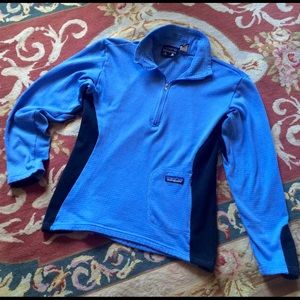 Patagonia blue long sleeve XS women's pullover.