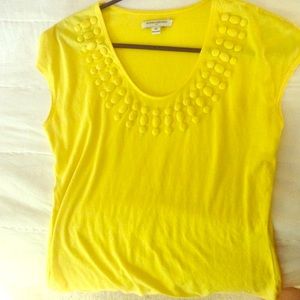 Yellow tshirt with embellishments