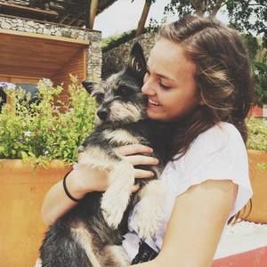 Meet your Posher, Andrea