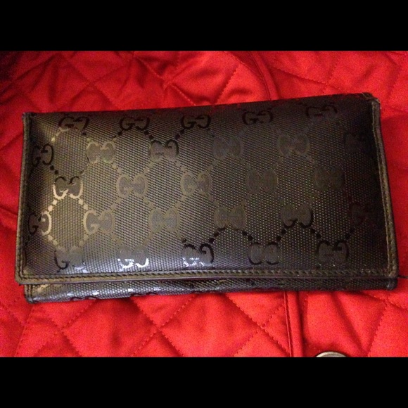 Authentic Gucci wallet
