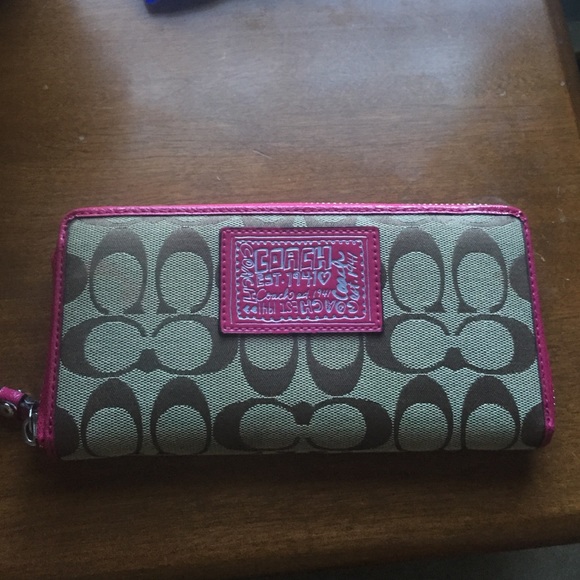 coach wallet!!