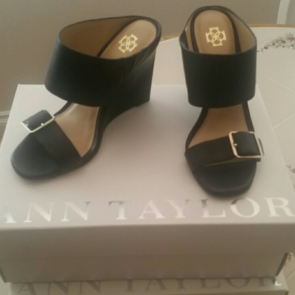 Helene Leather Wedge Mule