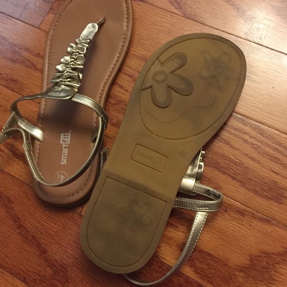 Sandals - Picture 2 of 4