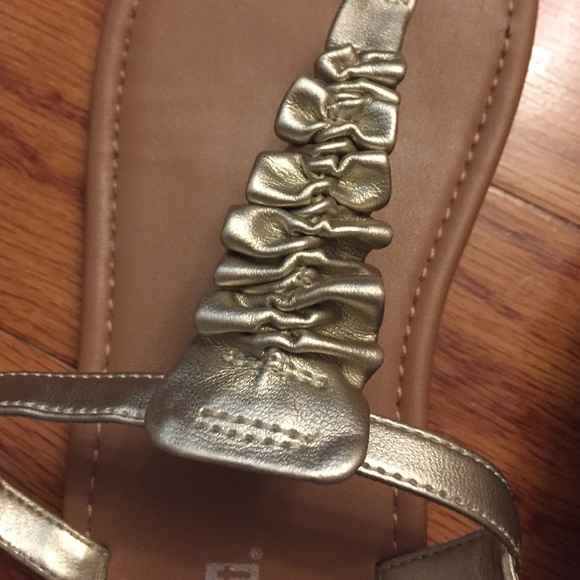 Sandals - Picture 3 of 4