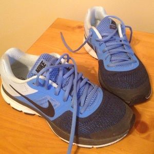 Nike Air Pegasus shoes