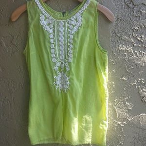Banana Republic embroidered tank!