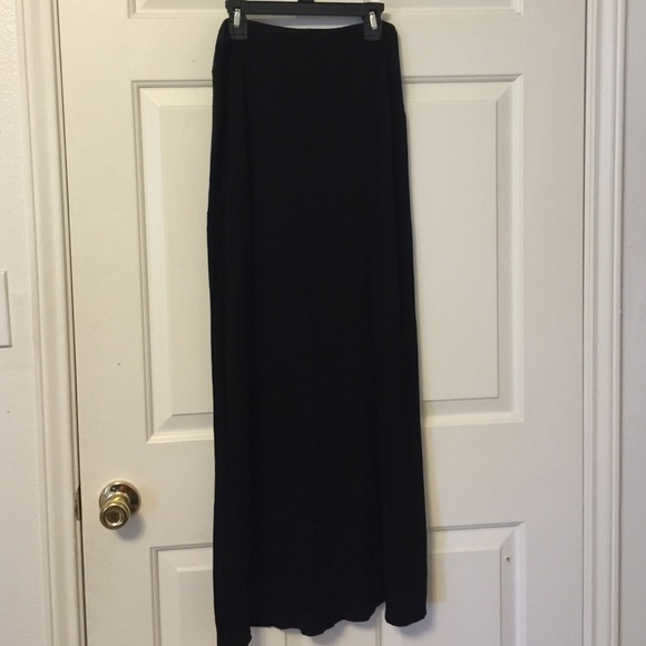 🚫🚫SOLD🚫🚫Black maxi skirt