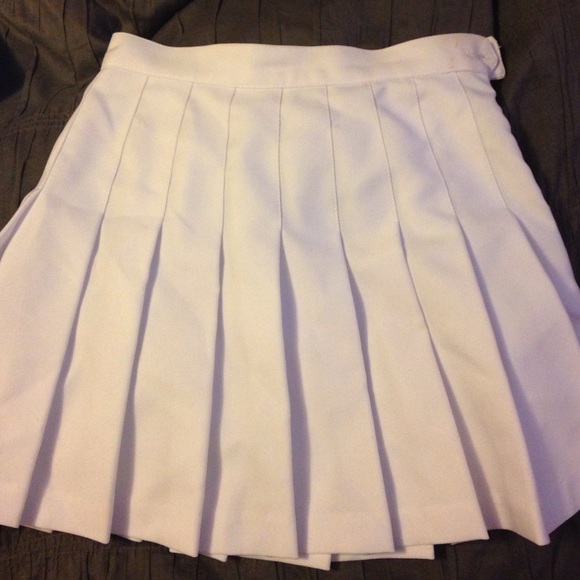 AA white tennis skirt