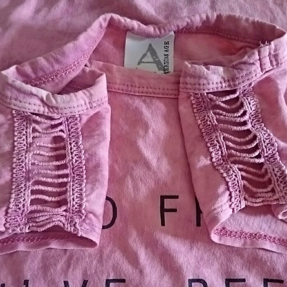 Hello Friday tee - Picture 2 of 3