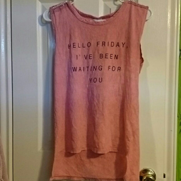 Hello Friday tee - Picture 3 of 3