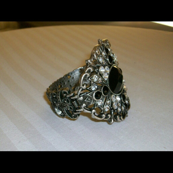 Large Stone-Encrusted Bracelet - Picture 2 of 4