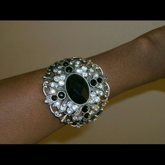 Large Stone-Encrusted Bracelet - Picture 4 of 4