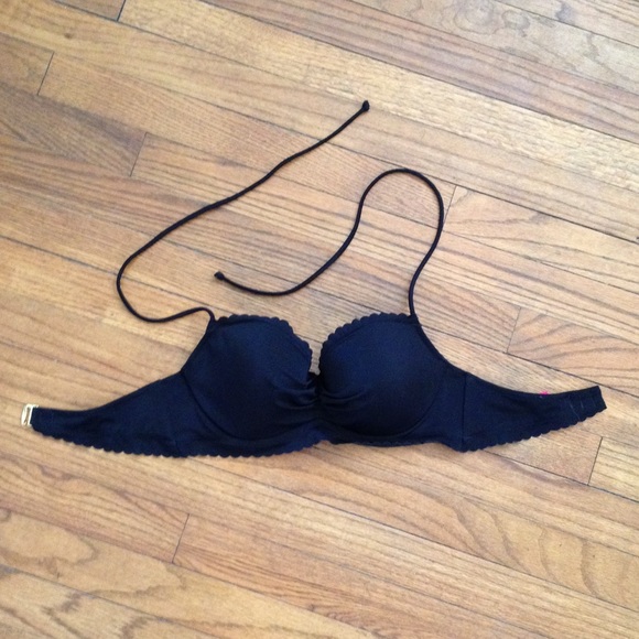 Victoria's Secret scalloped bikini top