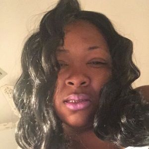 Meet your Posher, Yolanda