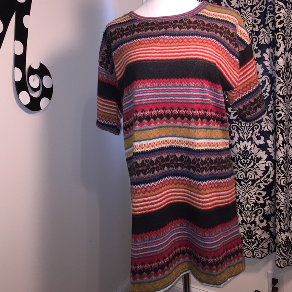 Beautiful multi patterned tunic top or mini dress!