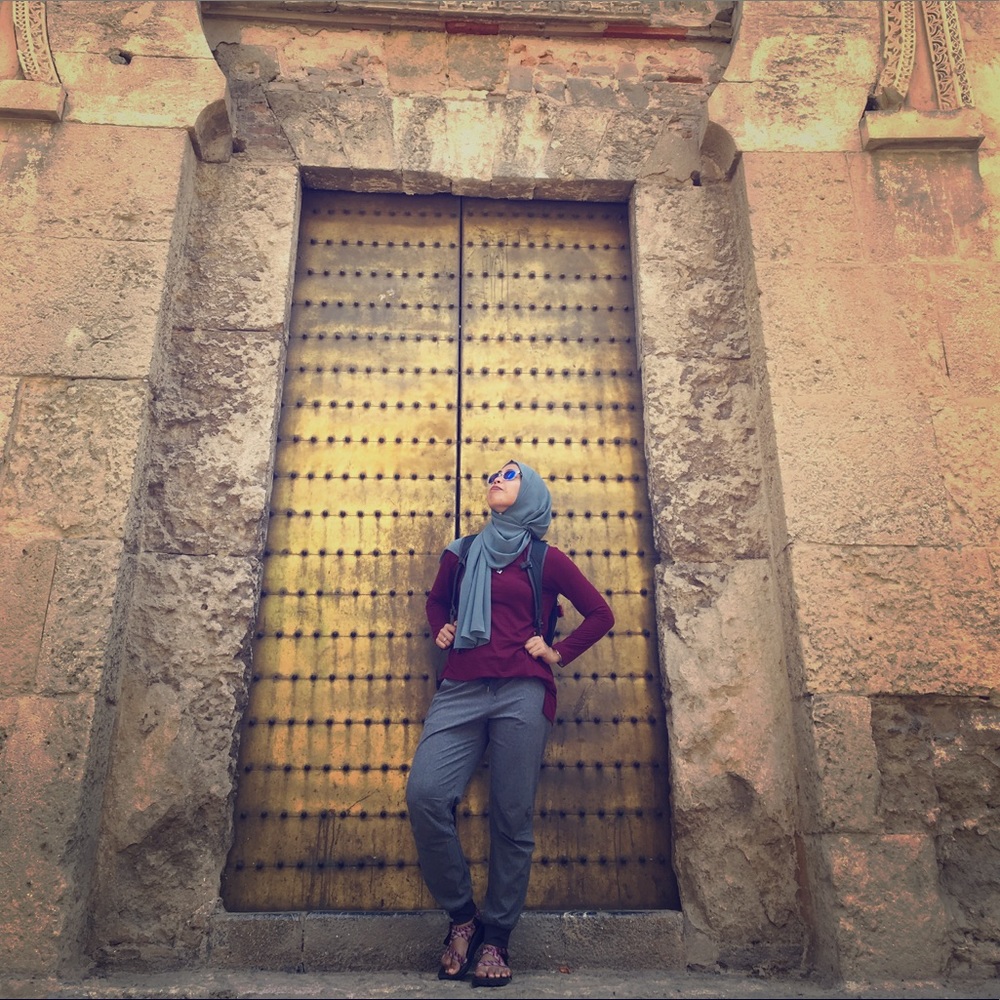 Meet your Posher, Farhana