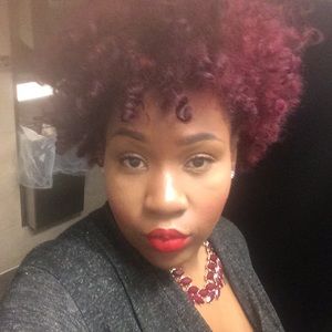 Meet your Posher, Richona