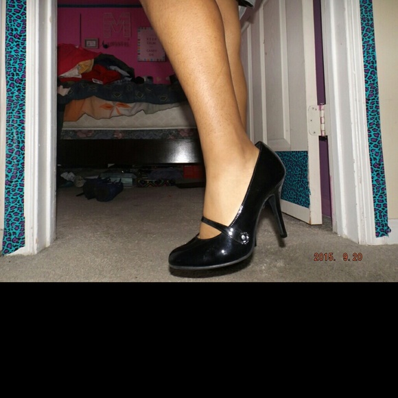American  Eagle  Payless  heels