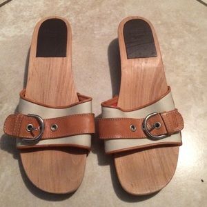 Coach leatherware size 9 shoes.