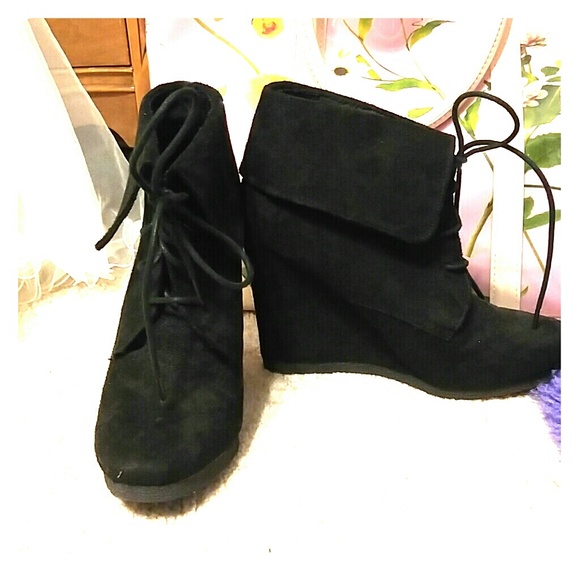 These wedge/booties are super cute and fashionable