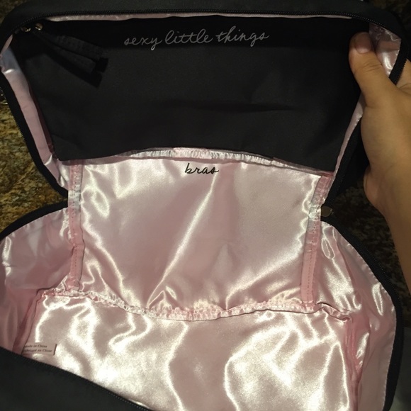 Victoria's Secret bra traveling pouch