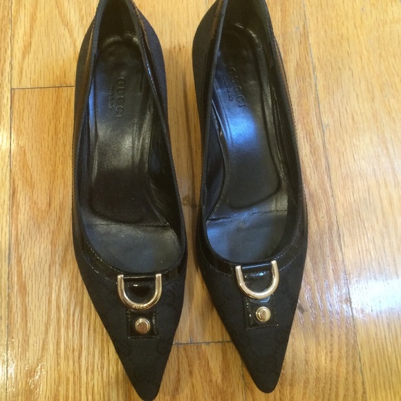Gucci slightly used pumps. Size 6.6B