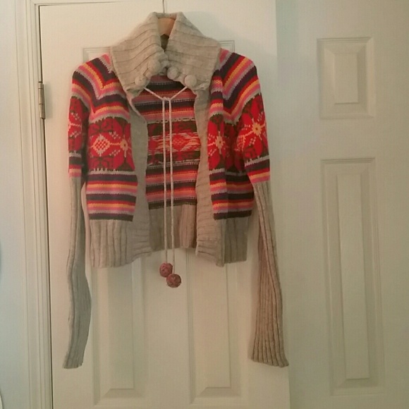 Gray and colorful aztec pattern sweater