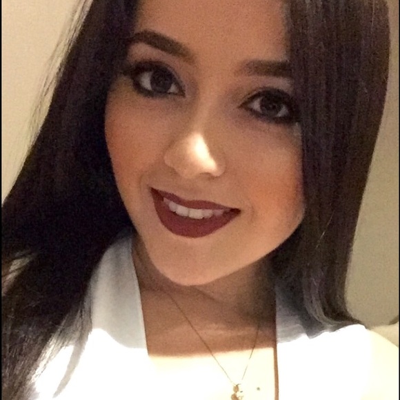 Meet your Posher, Vanessa - Picture 1 of 1