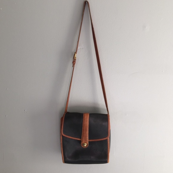 Coach Handbags - Vintage Coach Leather Crossbody Bag