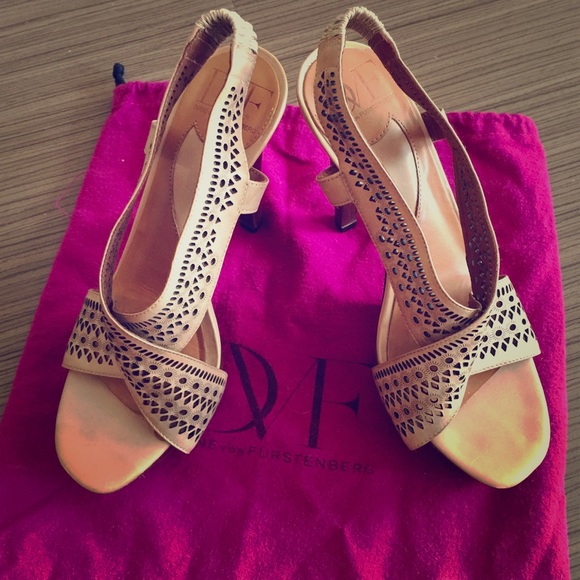 DVF Tan Criss Cross Cut Out Pump