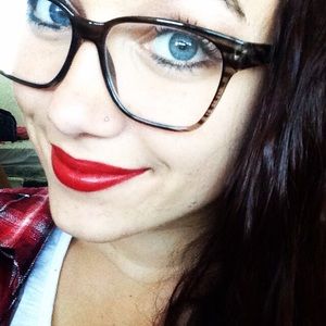 Meet your Posher, Brianna