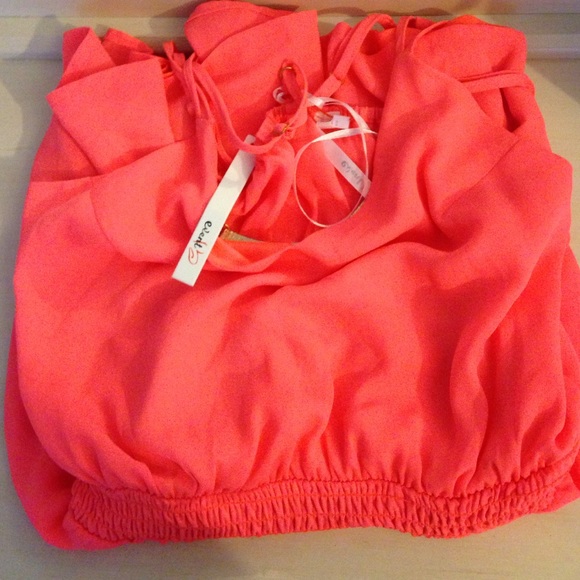 Sold 🚨🚨 Cute romper!! - Picture 2 of 2