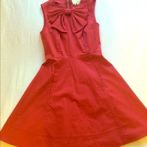 Kate spade: red dress with bow on neckline