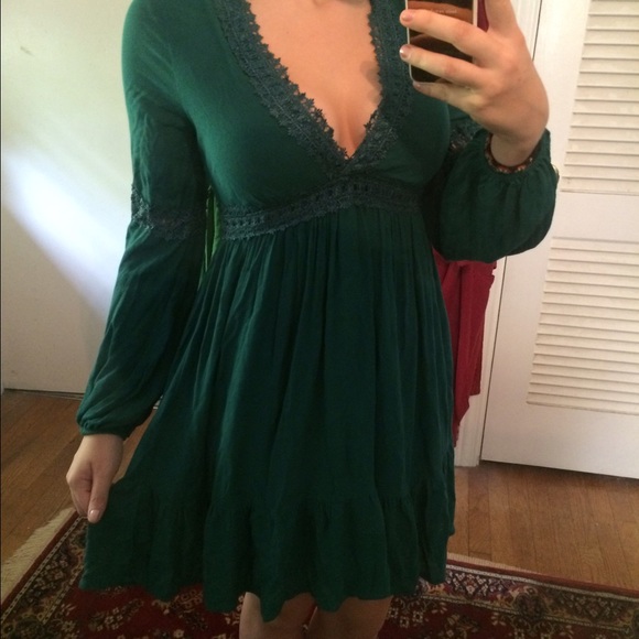 Green embroidered dress - Picture 1 of 4