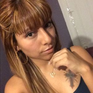 Meet your Posher, Mireya