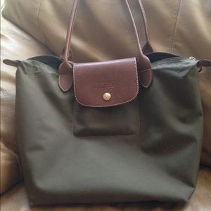 Relisting. Authentic Longchamp Le Pilage