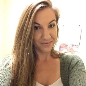 Meet your Posher, Hannah