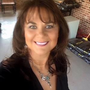 Meet your Posher, Malinda