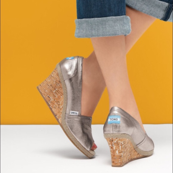 TOMS metallic cork wedges - limited edition!