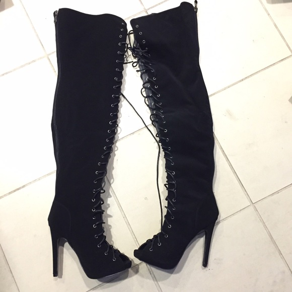 Lace up over the knee boots size 7