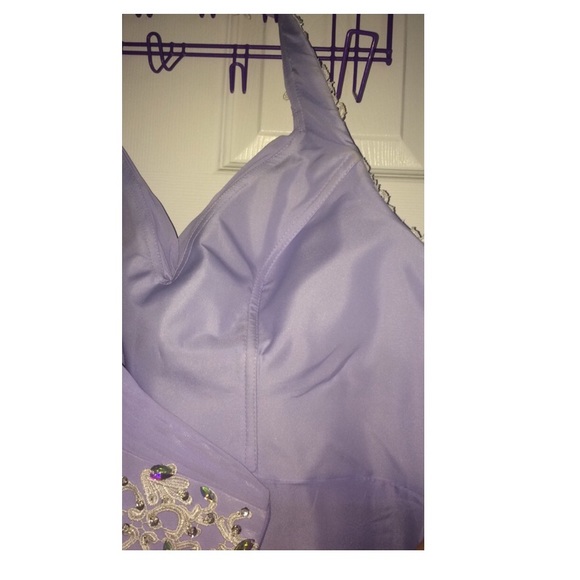 Worn once, don't need it anymore - Picture 4 of 4