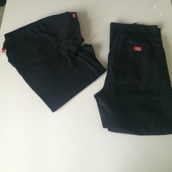 Dickie black scrubs