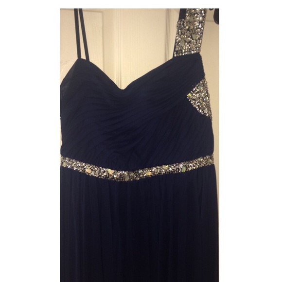 Wore it once, won't wear it again - Picture 4 of 4