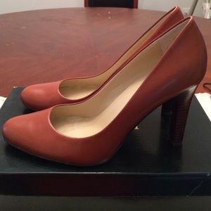 Ralph Lauren luggage colored pumps