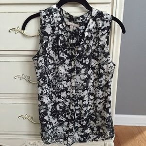 {Banana Republic} button up tank
