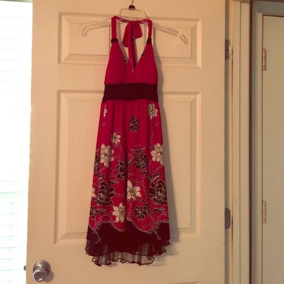 Speechless around the neck tie dress