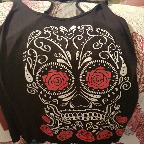 Tank tops - Picture 2 of 4